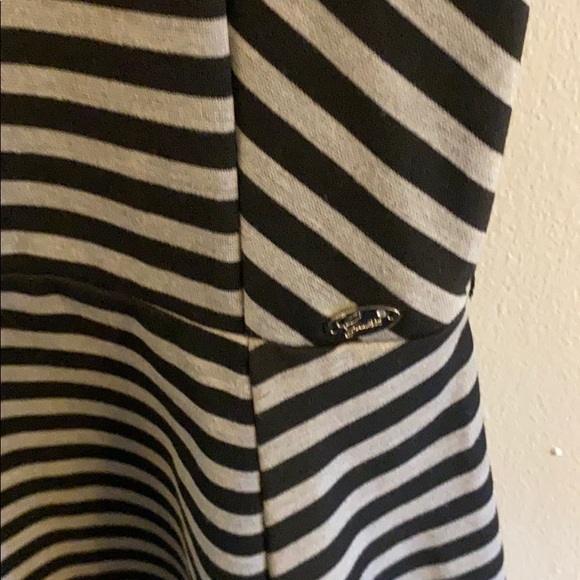 Ladies Guess dress - Picture 3 of 4